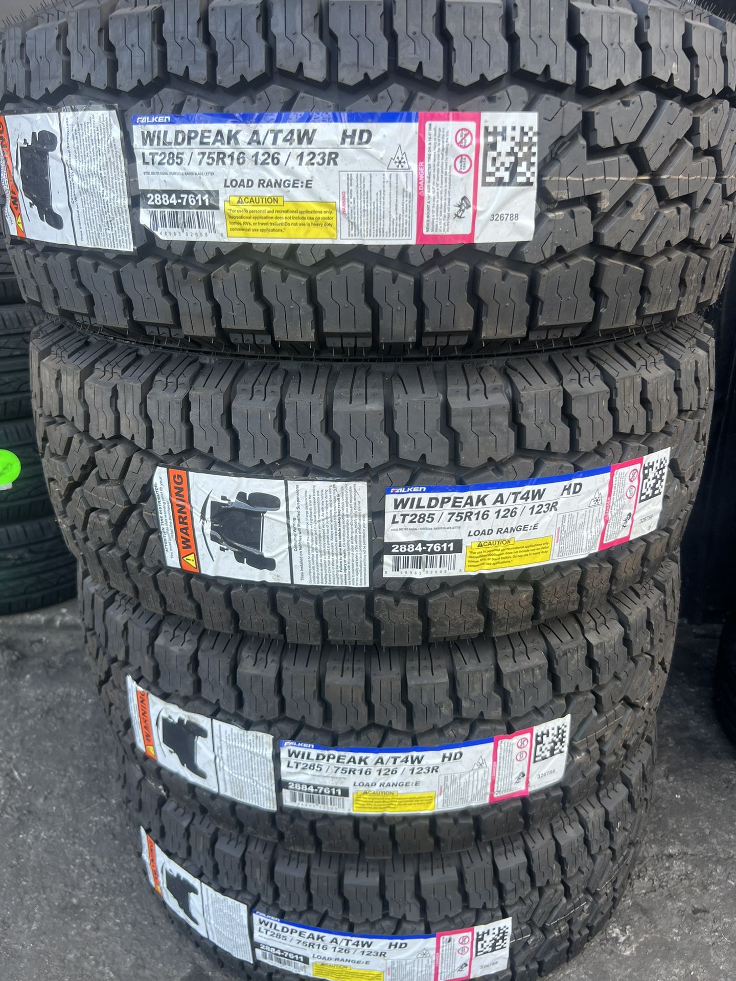 285/75/16 Falken Wildpeak At4w LT  $1100 Por 4 Llantas Nuevas 