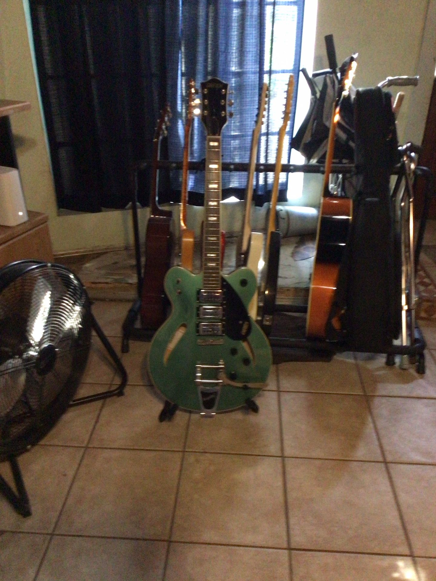 Teles, Strat, Gretch, Epiphone