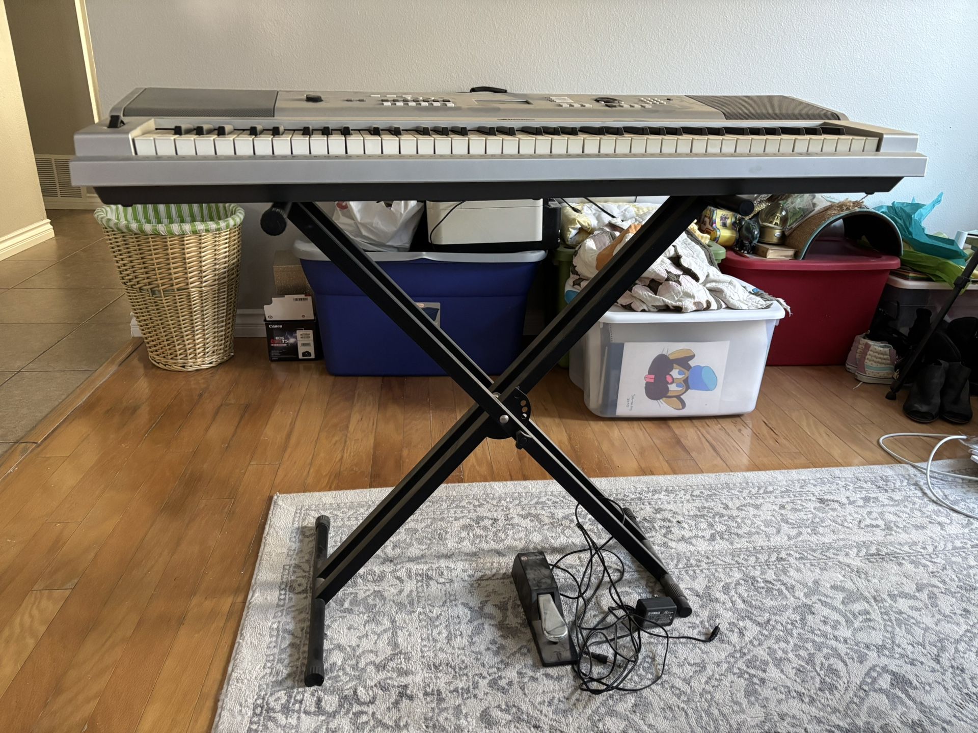 Yamaha Portable Grand DGX-230 Keyboard