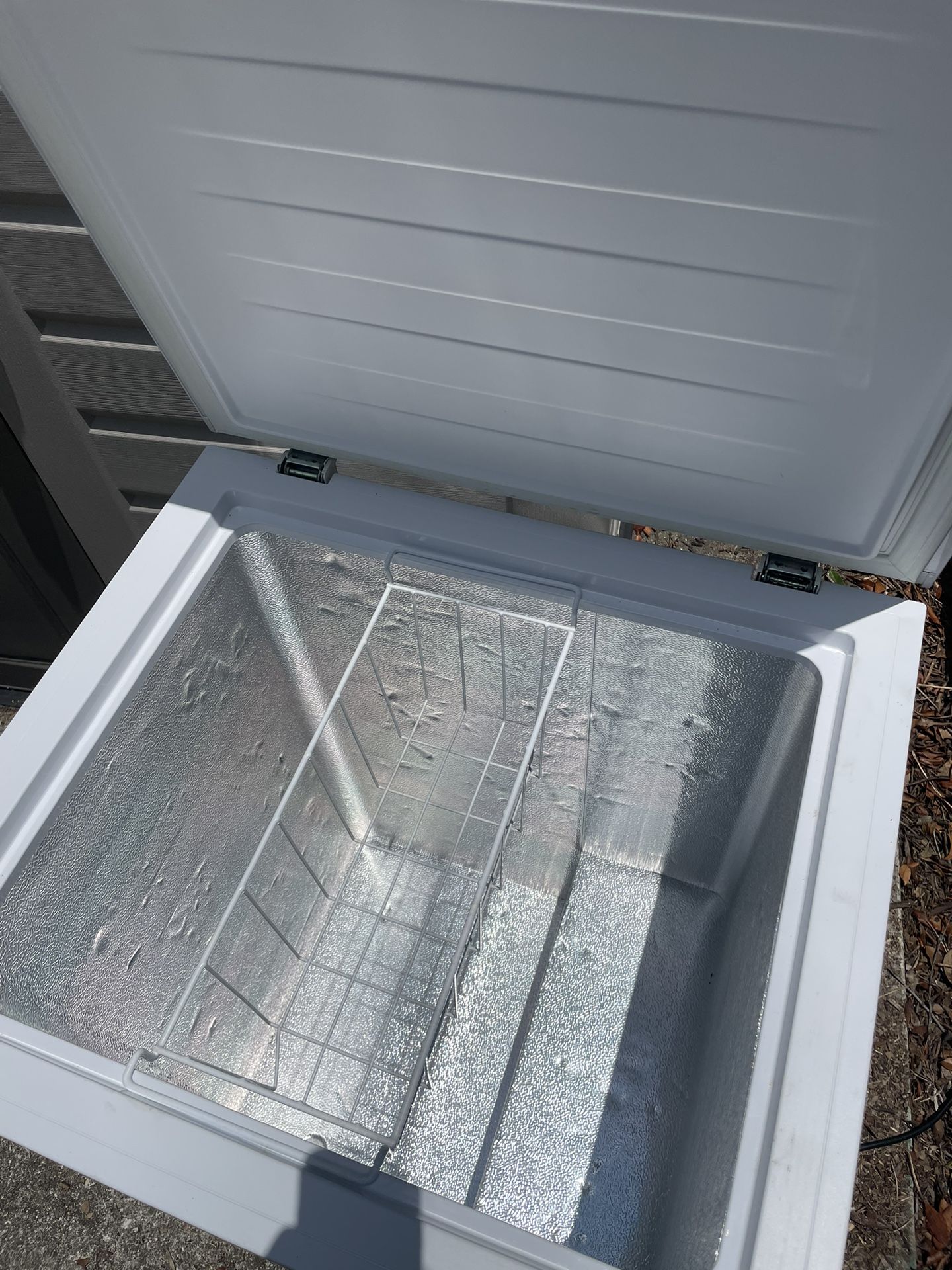 Hisense Deep Freezer 5 cu ft for Sale in Tampa, FL OfferUp