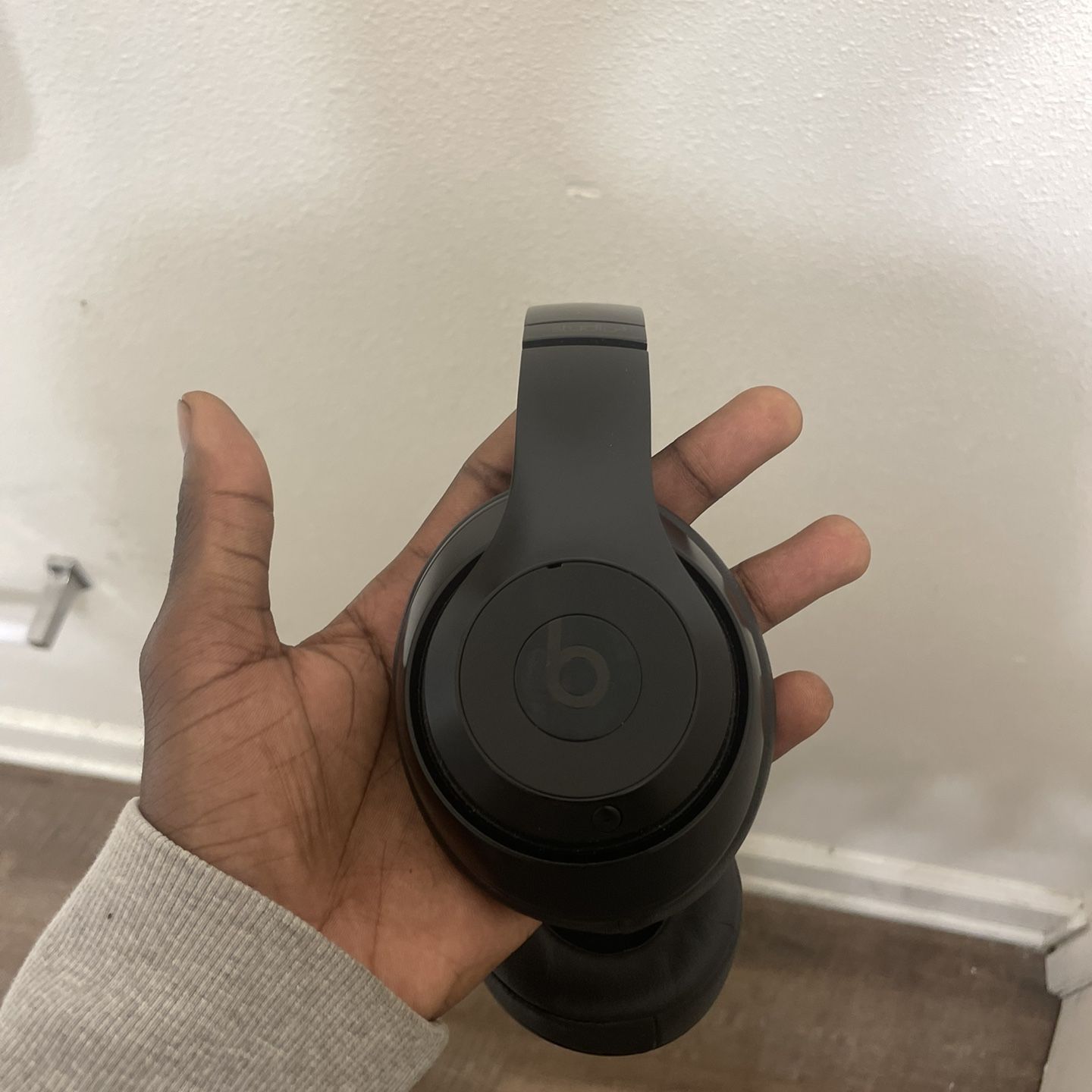 (best Offer) Beats Studio Pro 3 Noise Cancellation. pick Up today I Will Sell For Lower Price  Barley Used Exactly Like New No Scratches