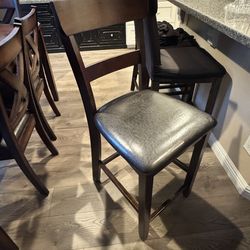 3 bar stools for $100
