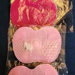 Silicone Makeup Brush Cleaning Mat with Suction Cups