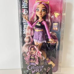 Monster High Clawdeen Wolf Clawdeen's Day Out Doll 2022 Mattel 