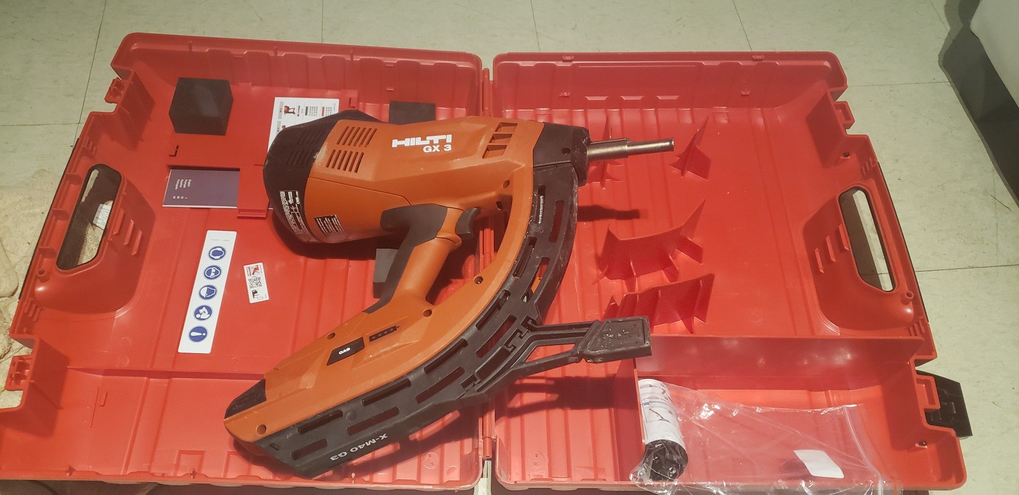 HILTI Gx 3 - Gas Actuated Fastening Tool Nail Gun