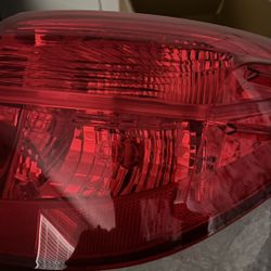 2018-2020 Toyota Tail Lights  Driver And Passenger 