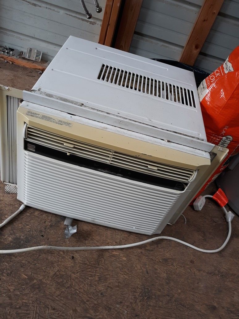 Air Conditioner 15,,100 bbttu