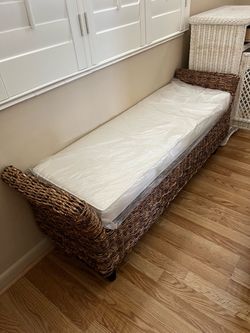 woven seagrass/water hyacinth accent bench