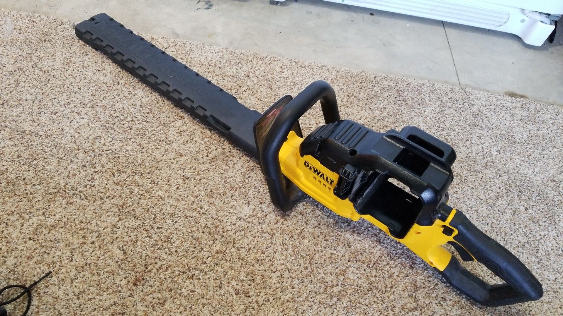 Dewalt 40 volt Max DCHT860 22 inch Hedge Trimmer for Sale in Hillsboro