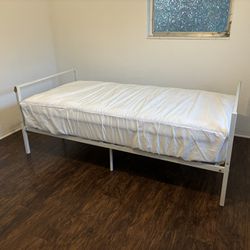 Twin Bed with Metal Frame & Excellent Condition  Mattress 