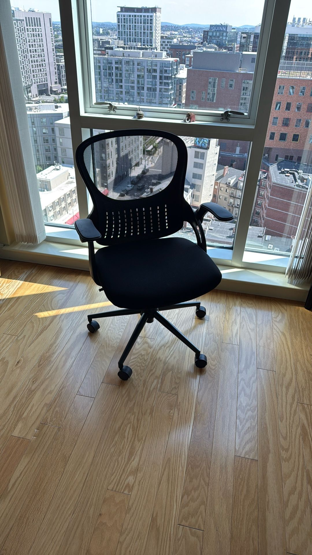 Office Chair With Movable Arms