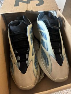 Adidas Yeezy 700 V3 Sneakers