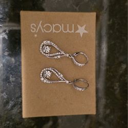 Elegant Silver Teardrop Earrings – Rhinestone Accent – Like New
