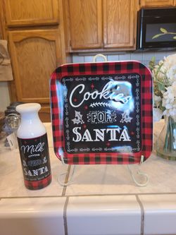 Santa set. Christmas in July. Plate stand not for sale