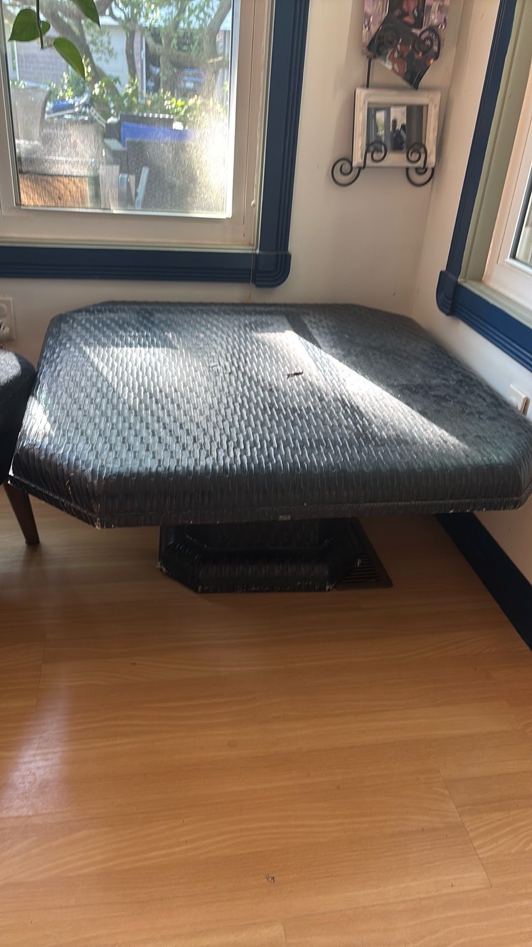 Black coffee table that rises