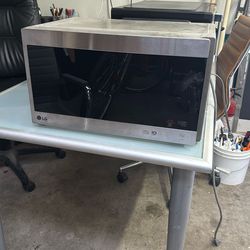 LG Microwave
