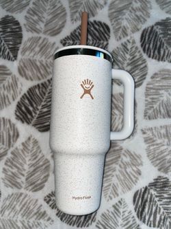 Hydro Flask 40 Oz straw lid cup