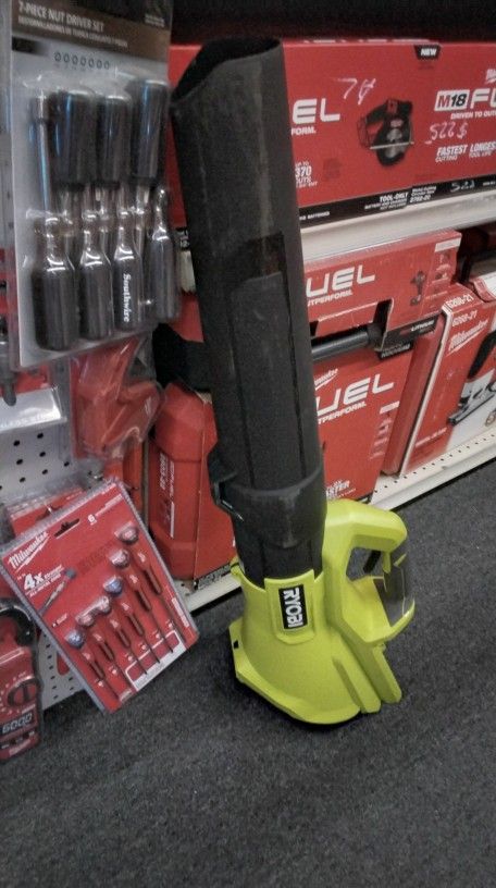 RYOBI 40V CORDLEES BLOWER