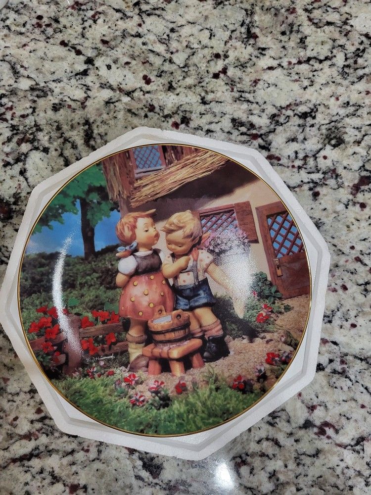 Mj Hummel Squeaky Clean Porcelain Plate