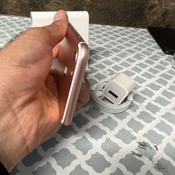 iPhone 7 128 GB Unlocked For All Carriers 