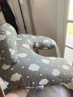 momcozy nursing pillow