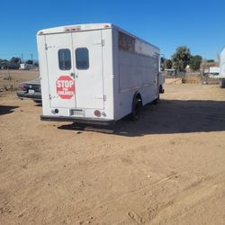 1986 Chevy P30 Truck
