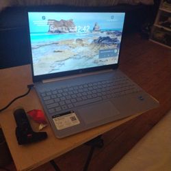 Hp Touchscreen Laptop Top Of The Line Pay 1700 On On Offer To Sale For 500