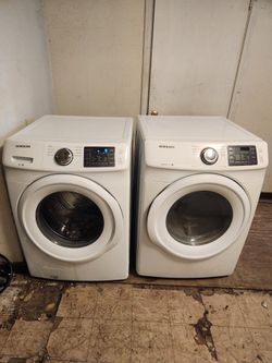 Samsung washer and gas dryer set