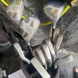 Golden Bear Golf Club Set W/ Bag