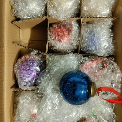 12 Pack  Crackle Glass Hanging balls

