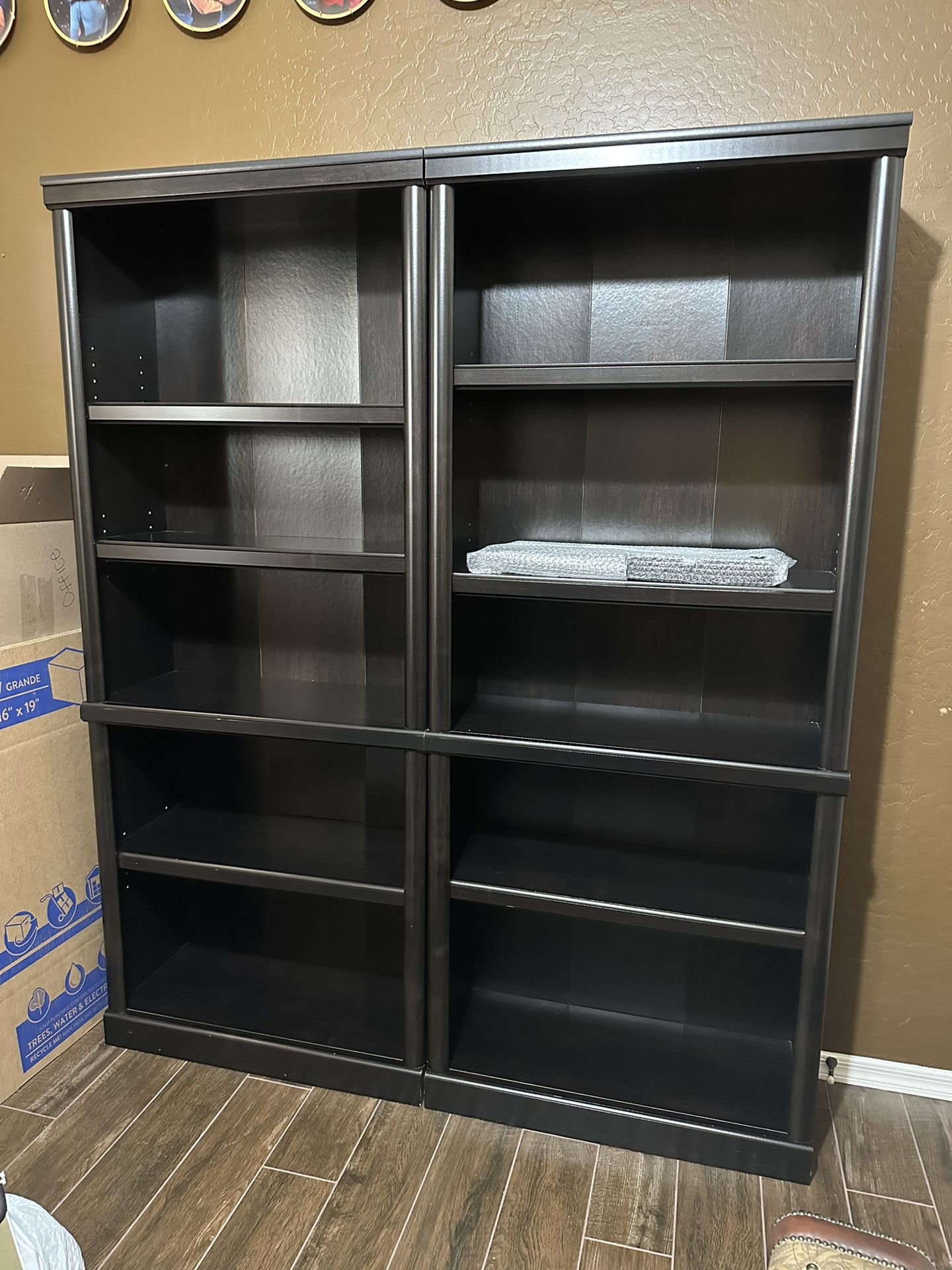 Set Of 2 Black Bookcases for Sale in Queen Creek, AZ OfferUp