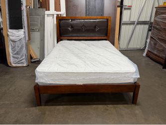 Queen bed $260