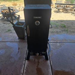 BBQ Pro Vertical Propane Smoker