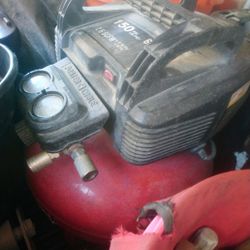 Air Compressor 6 Gal Good Working Condition 