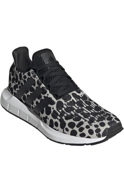 Adidas Women’s Swift Run Size 7.5