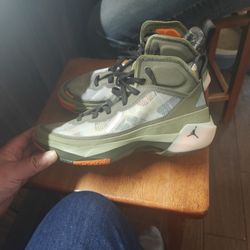 Nike Undefeated Size 10