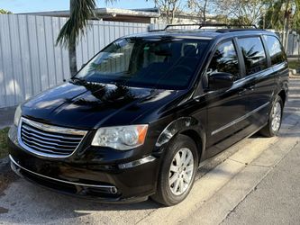 2014 Chrysler Town & Country Touring