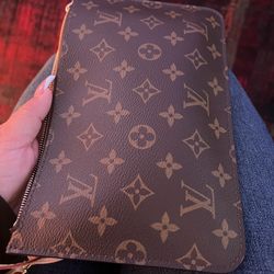 Wristlet 