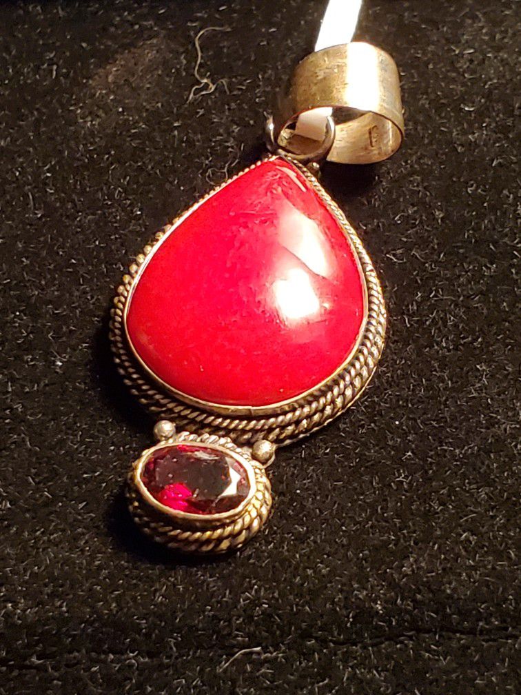 Pendant Pear Shaped Red Coral & Garnet In Sterling Silver 