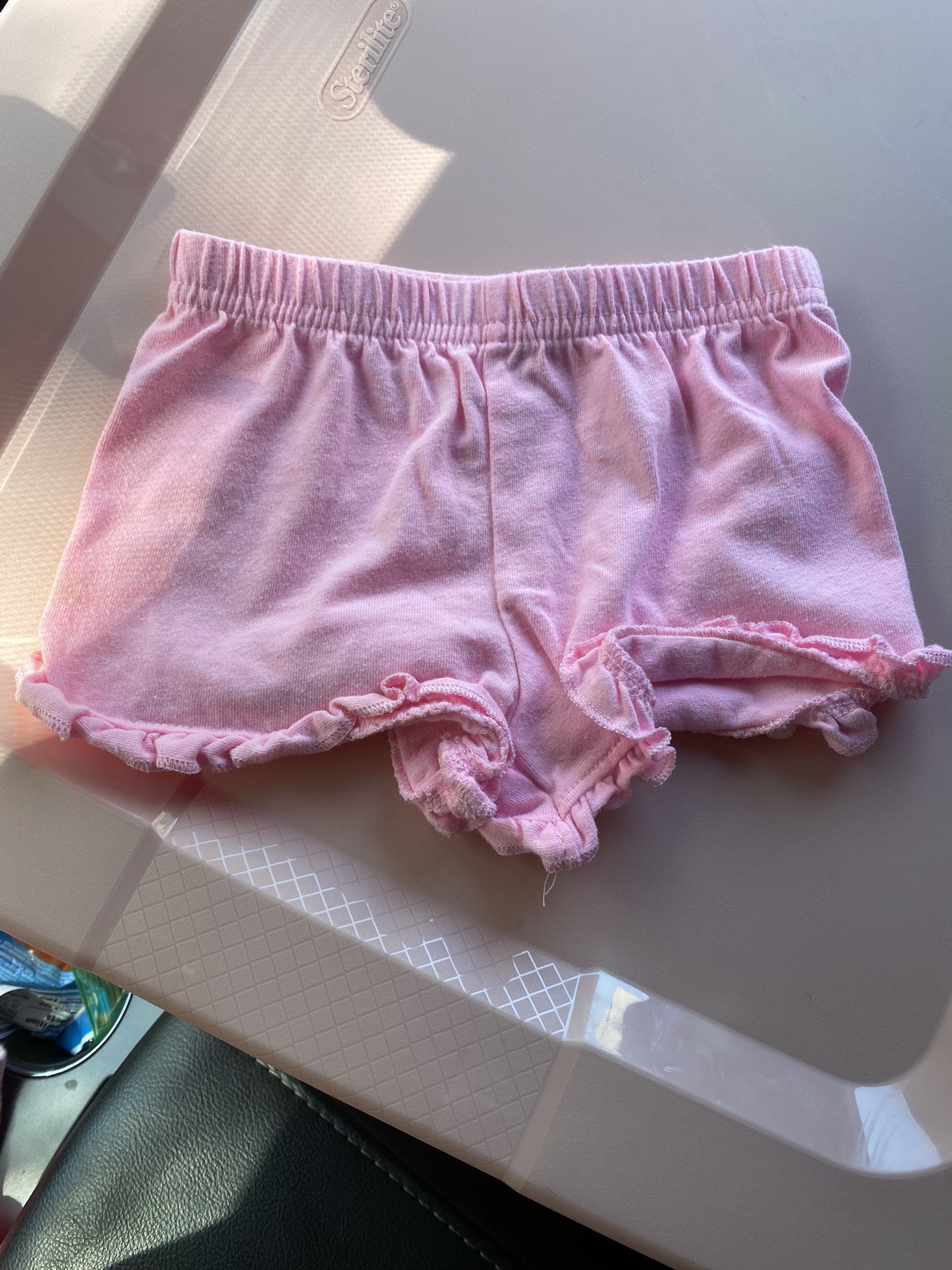Baby girl shorts - 6-9 Months