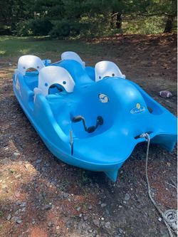 Peddle boat