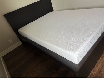 Bed (Frame + Mattress) Queen size, Black