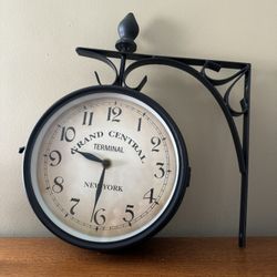 2 Sided Clock