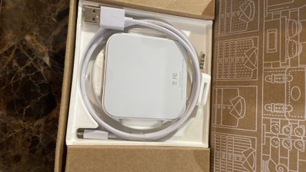 New square A -SkU-0485 credit  card Reader