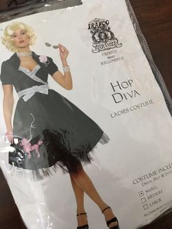 Brand New only tried on costume size S