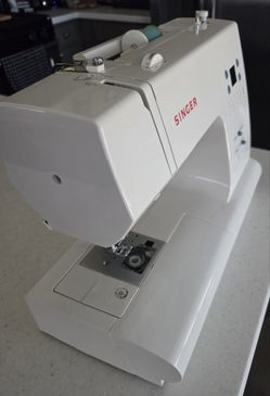 Singer Seeing Machine 7466 US
