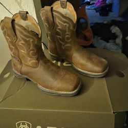 Ariat Cowgirl Boots Size 71/2