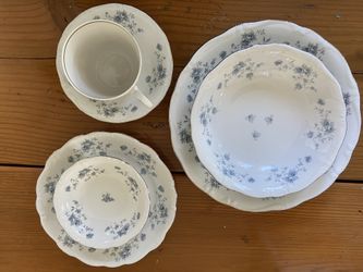China Dinnerware Set- Bavaria Germany