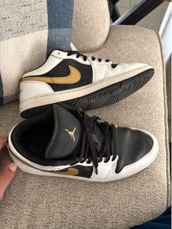 Nike air Jordan 1 . Low gold swoosh. Men’s size 11.5 . $45