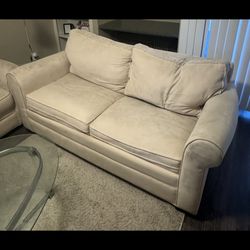 Couch / Pullout Bed